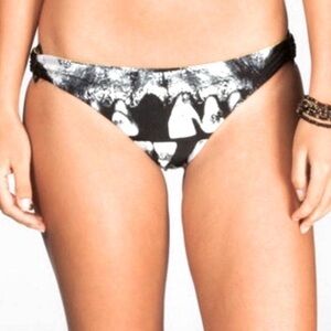 Iron Fist Rare Loose Tooth Reversible Bikini Bottoms Size Large